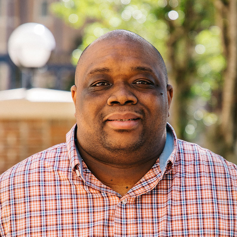 Omar Ellison Headshot